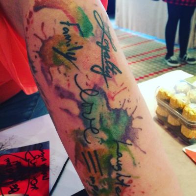 Photo of Melissa Ponzio's hand tattoo.
